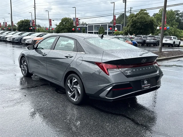 SEMINUEVOS HYUNDAI Elantra at Kennesaw, in Town Center Nissan