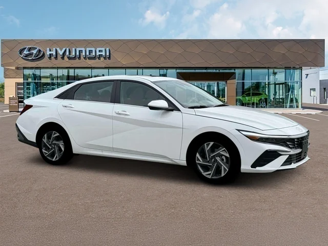Nuevos HYUNDAI ELANTRA at Tustin Hyundai in Tustin   