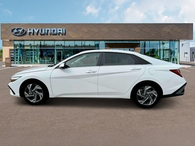 Nuevos HYUNDAI ELANTRA at Tustin Hyundai in Tustin   