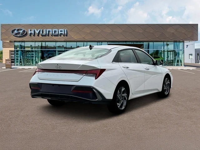 Nuevos HYUNDAI ELANTRA at Tustin Hyundai in Tustin   