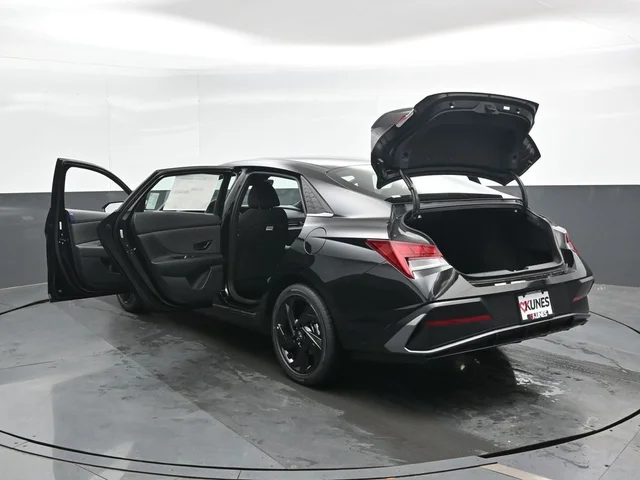 Nuevos HYUNDAI ELANTRA à Estados chez autogozo