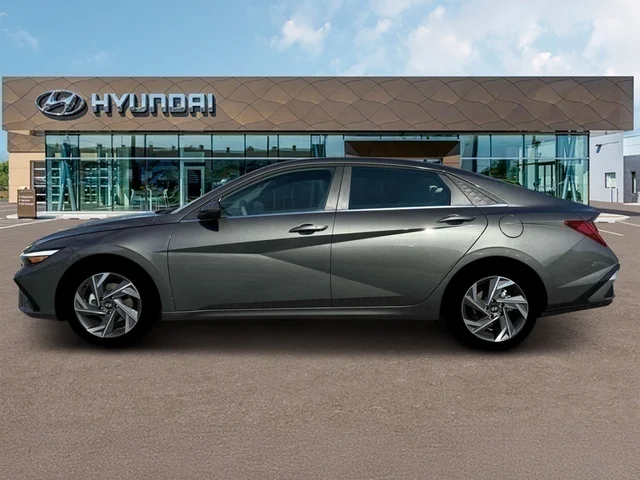 Nuevos HYUNDAI ELANTRA at Tustin Hyundai in Tustin   
