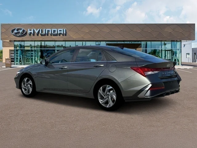 Nuevos HYUNDAI ELANTRA at Tustin Hyundai in Tustin   