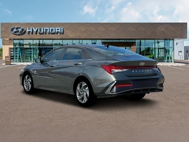 Nuevos HYUNDAI ELANTRA at Tustin Hyundai in Tustin   