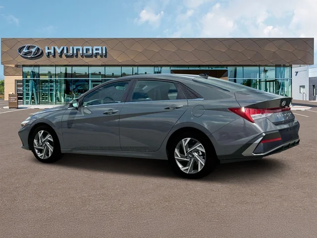 Nuevos HYUNDAI ELANTRA at Tustin Hyundai in Tustin   