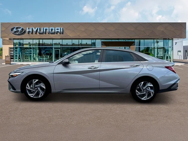 Nuevos HYUNDAI ELANTRA at Tustin Hyundai in Tustin   