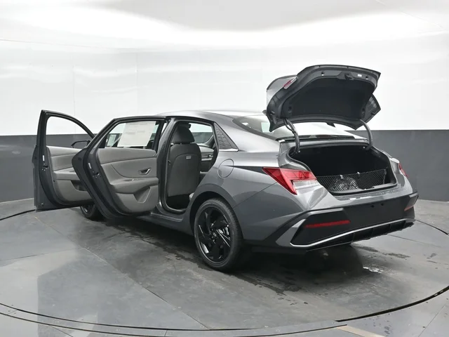 Nuevos HYUNDAI ELANTRA à Estados chez autogozo