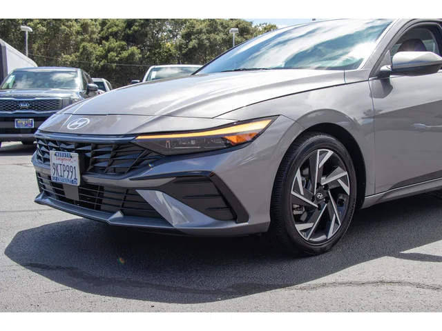 SEMINUEVOS HYUNDAI Elantra a Estados en autogozo