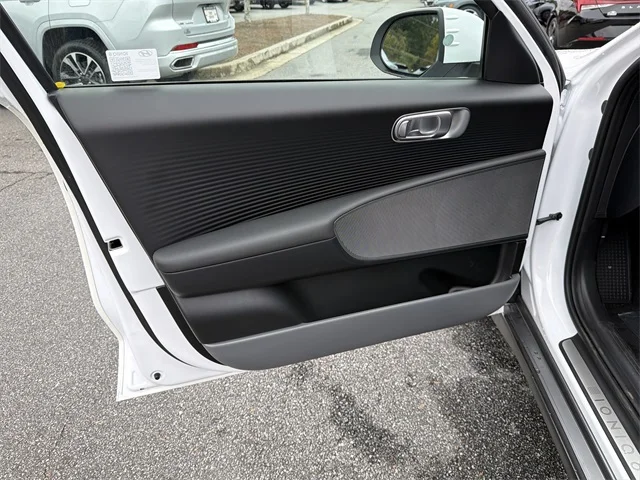 Nuevos HYUNDAI IONIQ 6 at Gainesville Hyundai in Gainesville