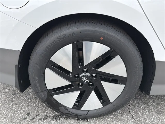 Nuevos HYUNDAI IONIQ 6 at Gainesville Hyundai in Gainesville