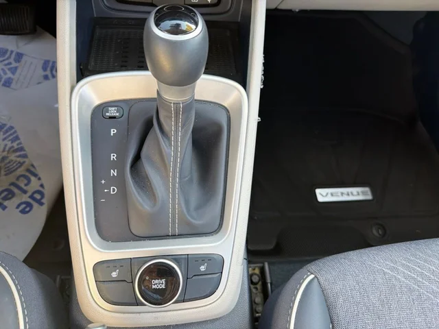 Nuevos HYUNDAI VENUE à Estados chez autogozo