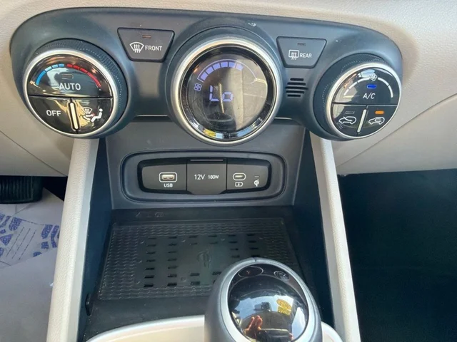 Nuevos HYUNDAI VENUE à Estados chez autogozo