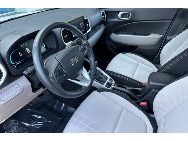 SEMINUEVOS HYUNDAI Venue at ELK GROVE in Elk Grove Buick GMC