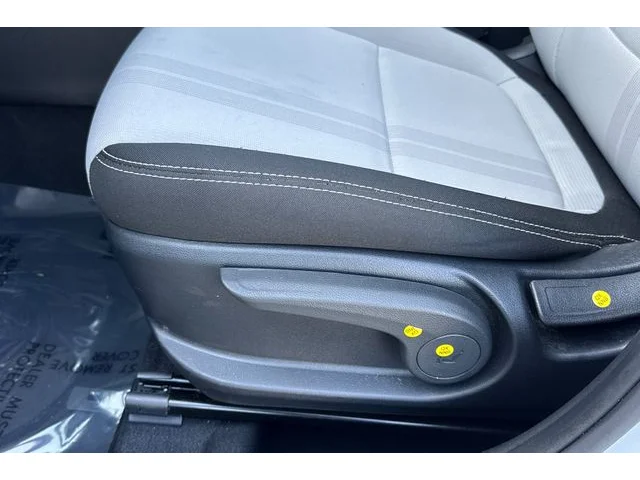 SEMINUEVOS HYUNDAI Venue at ELK GROVE in Elk Grove Buick GMC