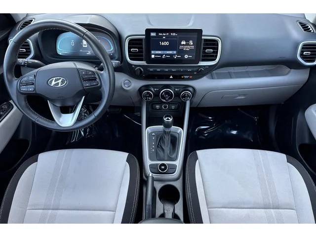 SEMINUEVOS HYUNDAI Venue at ELK GROVE in Elk Grove Buick GMC