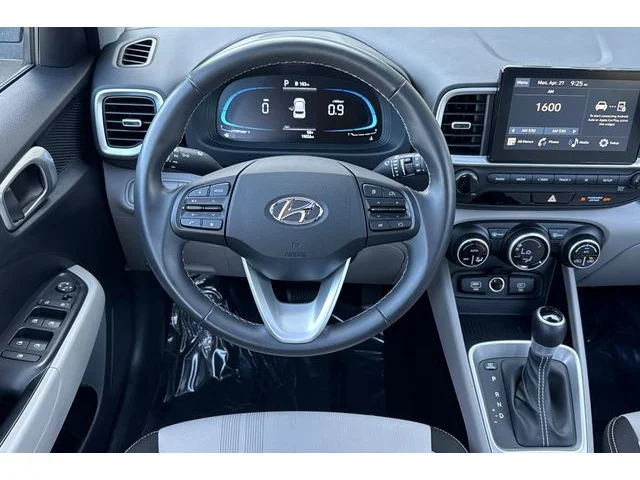 SEMINUEVOS HYUNDAI Venue at ELK GROVE in Elk Grove Buick GMC