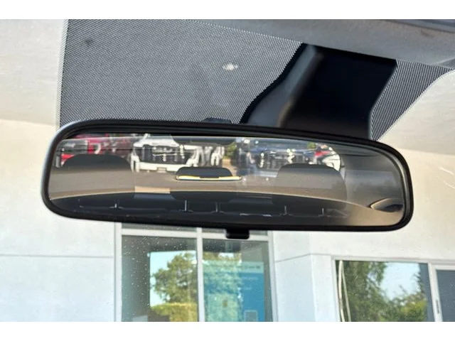 SEMINUEVOS HYUNDAI Venue at ELK GROVE in Elk Grove Buick GMC