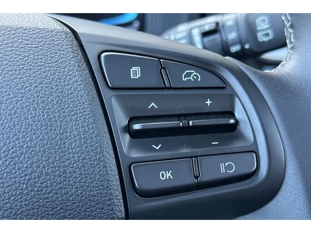 SEMINUEVOS HYUNDAI Venue at ELK GROVE in Elk Grove Buick GMC