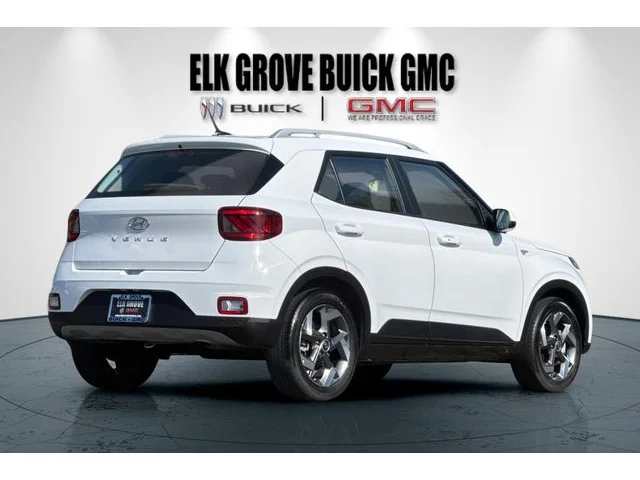 SEMINUEVOS HYUNDAI Venue at ELK GROVE in Elk Grove Buick GMC