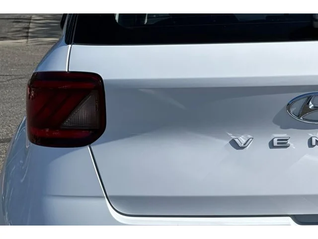 SEMINUEVOS HYUNDAI Venue at ELK GROVE in Elk Grove Buick GMC
