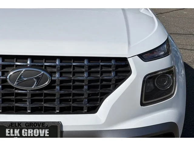 SEMINUEVOS HYUNDAI Venue at ELK GROVE in Elk Grove Buick GMC