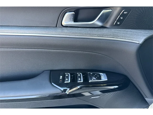 SEMINUEVOS KIA K5 at ELK GROVE in Elk Grove Buick GMC