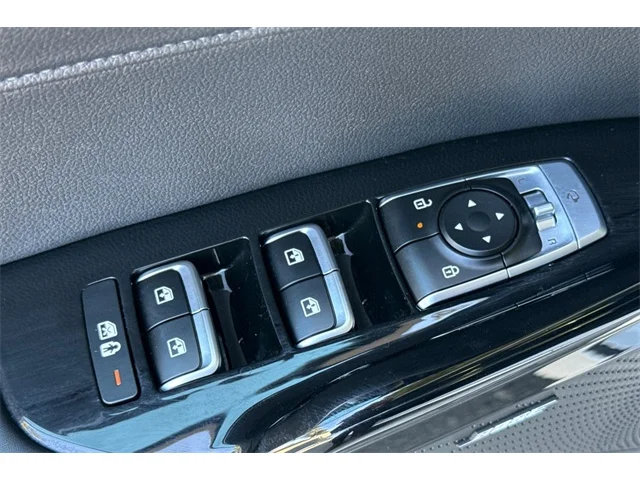 SEMINUEVOS KIA K5 at ELK GROVE in Elk Grove Buick GMC