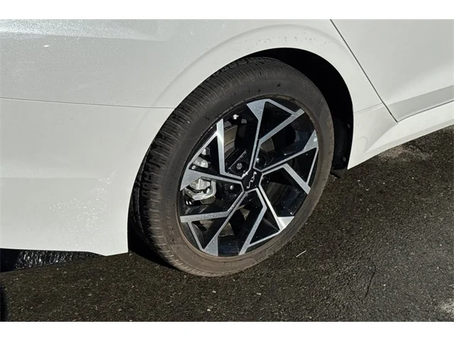 SEMINUEVOS KIA K5 at ELK GROVE in Elk Grove Buick GMC