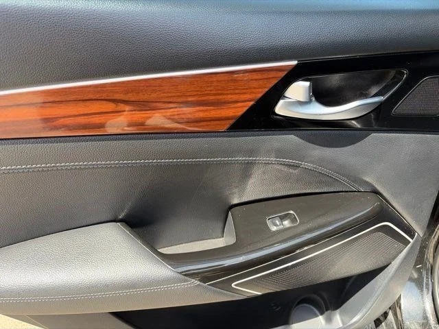 SEMINUEVOS KIA Cadenza a Estados en autogozo