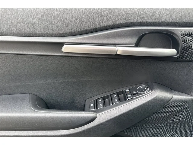 SEMINUEVOS KIA Seltos at ELK GROVE in Elk Grove Buick GMC