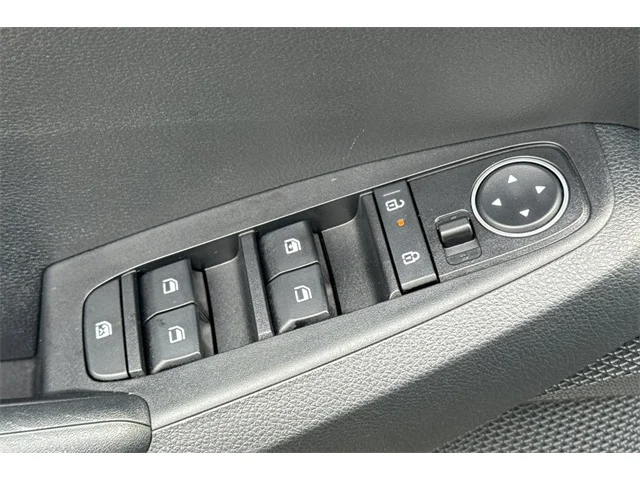 SEMINUEVOS KIA Seltos at ELK GROVE in Elk Grove Buick GMC