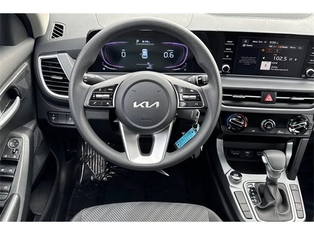 SEMINUEVOS KIA Seltos at ELK GROVE in Elk Grove Buick GMC