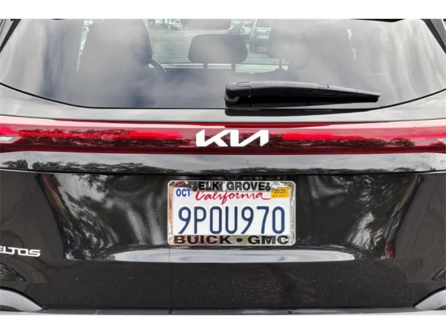 SEMINUEVOS KIA Seltos at ELK GROVE in Elk Grove Buick GMC