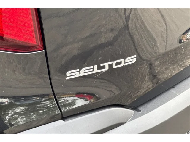 SEMINUEVOS KIA Seltos at ELK GROVE in Elk Grove Buick GMC