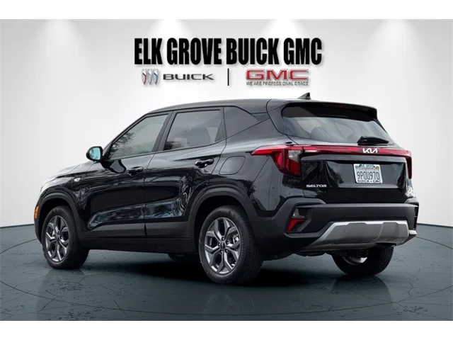 SEMINUEVOS KIA Seltos at ELK GROVE in Elk Grove Buick GMC