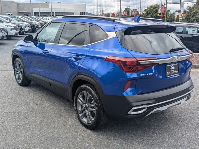 SEMINUEVOS KIA Seltos at Kennesaw, in Town Center Nissan