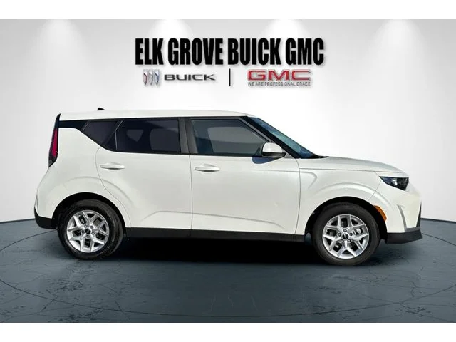 SEMINUEVOS KIA Soul at ELK GROVE in Elk Grove Buick GMC