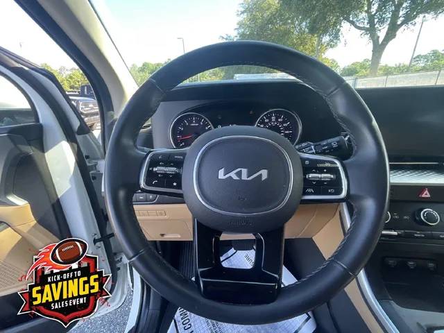 SEMINUEVOS KIA Carnival a Estados en autogozo