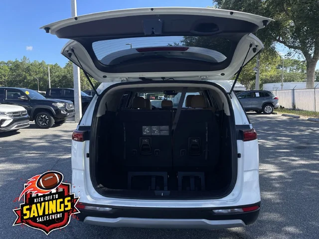 SEMINUEVOS KIA Carnival a Estados en autogozo