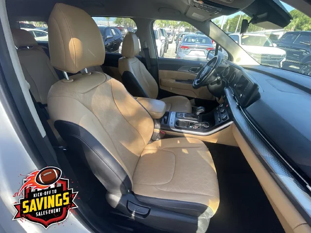 SEMINUEVOS KIA Carnival a Estados en autogozo