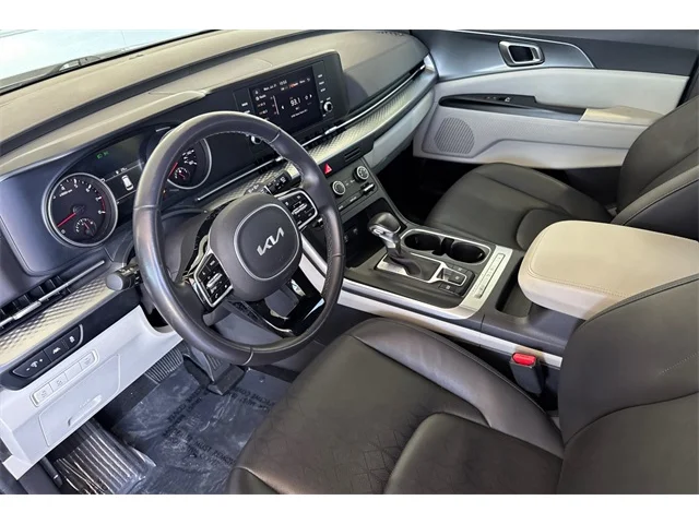 SEMINUEVOS KIA Carnival at ELK GROVE in Elk Grove Buick GMC