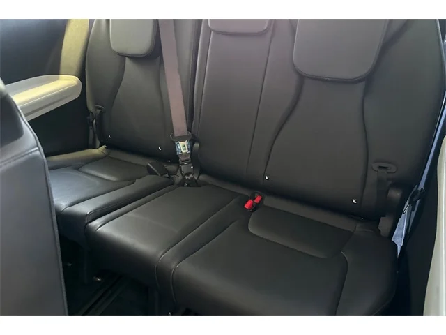 SEMINUEVOS KIA Carnival at ELK GROVE in Elk Grove Buick GMC