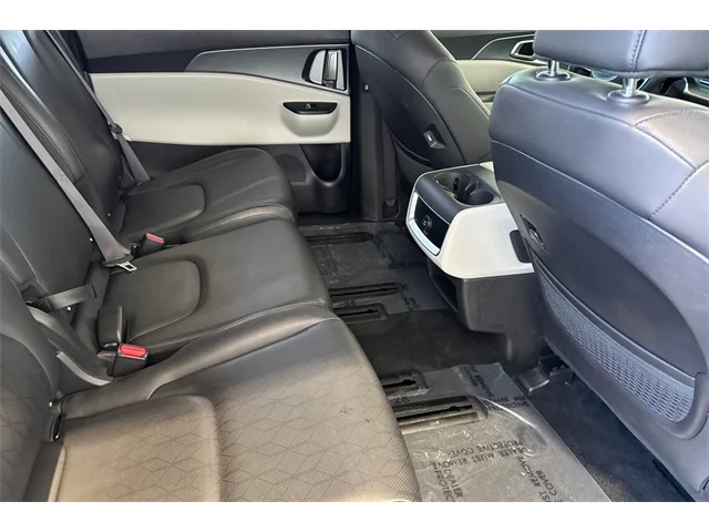 SEMINUEVOS KIA Carnival at ELK GROVE in Elk Grove Buick GMC