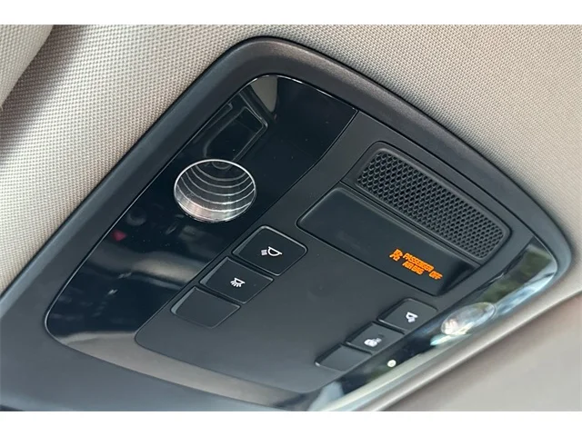 SEMINUEVOS KIA Carnival at ELK GROVE in Elk Grove Buick GMC