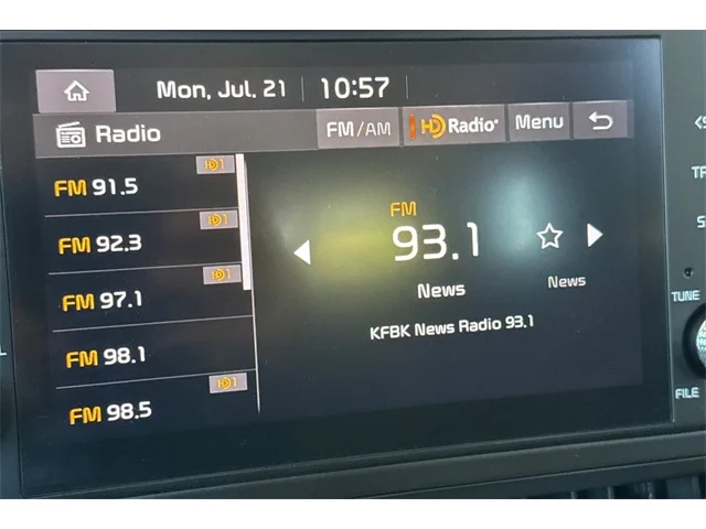 SEMINUEVOS KIA Carnival at ELK GROVE in Elk Grove Buick GMC