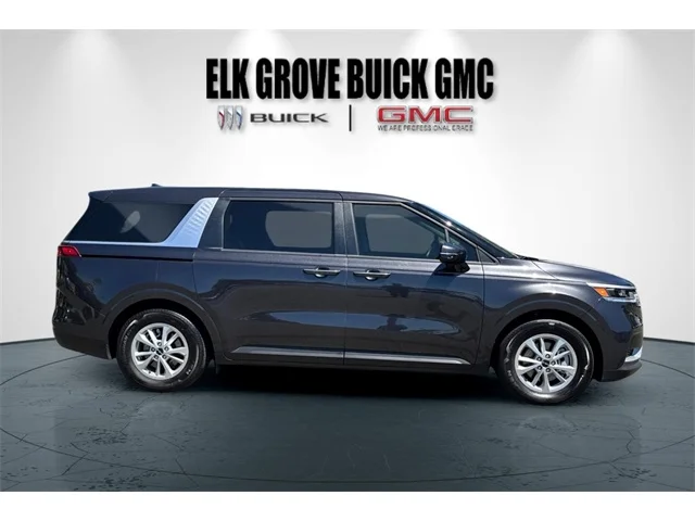 SEMINUEVOS KIA Carnival at ELK GROVE in Elk Grove Buick GMC