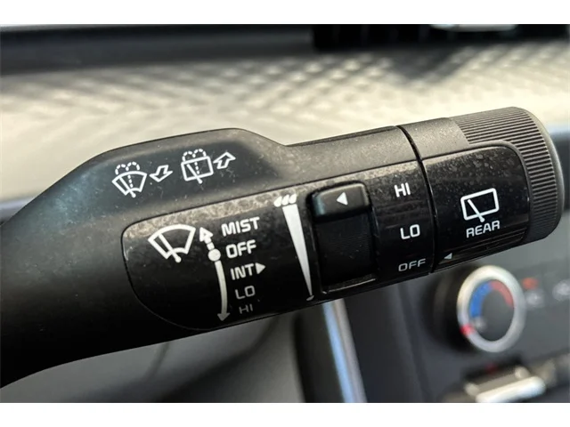 SEMINUEVOS KIA Carnival at ELK GROVE in Elk Grove Buick GMC