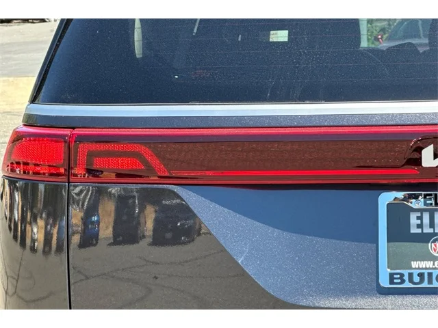 SEMINUEVOS KIA Carnival at ELK GROVE in Elk Grove Buick GMC