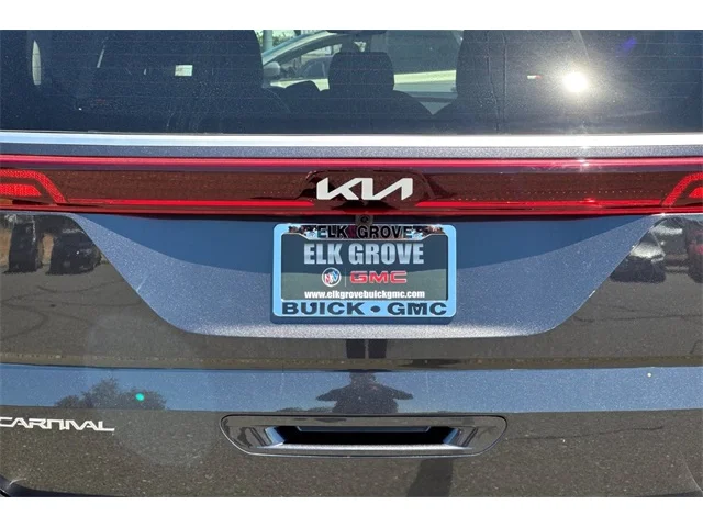 SEMINUEVOS KIA Carnival at ELK GROVE in Elk Grove Buick GMC