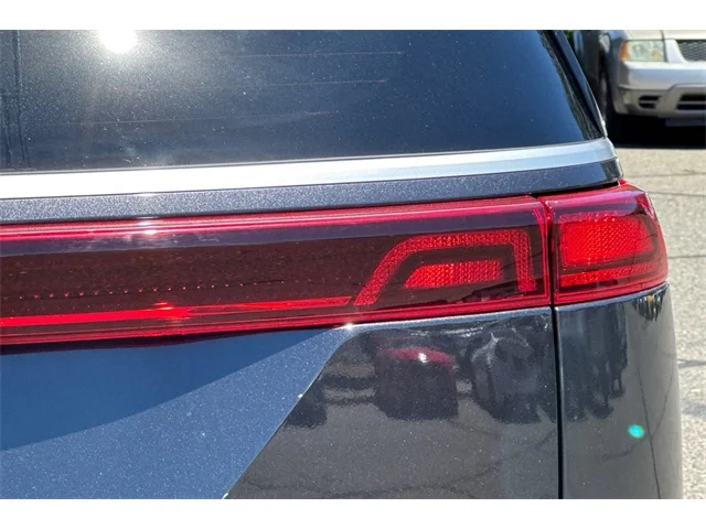 SEMINUEVOS KIA Carnival at ELK GROVE in Elk Grove Buick GMC